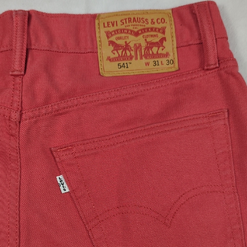 Levi's 541‎ Athletic Fit Coral Red Denim Mens Jeans Size 31